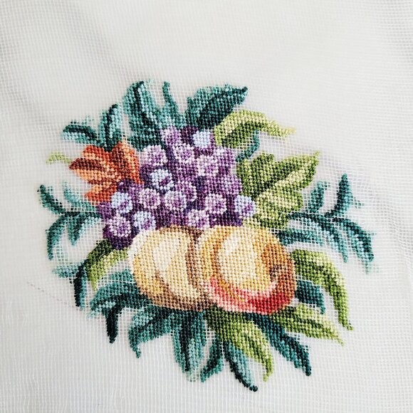 Vintage Petti Point Needlepoint Fruit Embroidery Panel  Peaches & Grapes 3.5"x3" - Picture 1 of 6